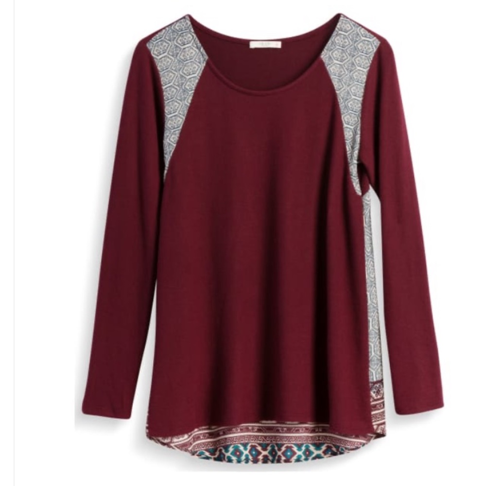 Le Lis Alapay Printed Back Knit Top